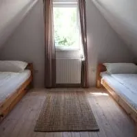 Lütt Hus Rügen, Ferienhaus in Strandnähe, hotel di Garz-Rügen