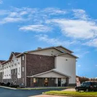 American Inn & Suites Metro Airport，羅穆盧斯的飯店