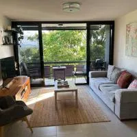 Pine Lodge-Stylish unit convenient location, hotel i Belgian Gardens