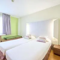 Cornellà de Llobregat में, होटल Travelodge BCN Cornella Fira