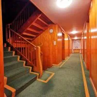 Long & Short Stay Hotel Bahnhof Ausserberg, מלון בAusserberg