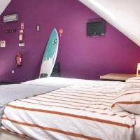 Cozy house in Peniche, 30 m&sup2; with sea view, Hotel in Peniche