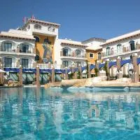 Hotel La Laguna Spa & Golf, хотел в Торевиеха