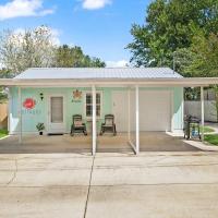 Dog Friendly Cottage Just North of Historic St Aug, hotel blizu aerodroma Northeast Florida Regional Airport - UST, Sent Augustin