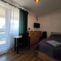 Pokoje Gościnne Majkowscy, hotel u gradu 'Białogóra'