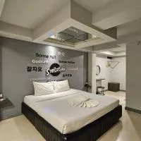 Hollywood Dannok Hotel, hotel em Sadao