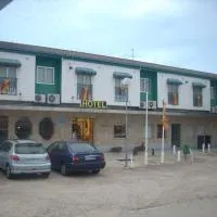 Hotel Corona de Castilla، فندق في Villares de la Reina