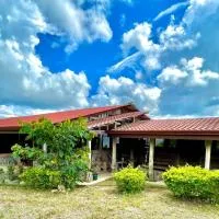 Casa Lajas - Casa 1 - Hospedaje, Granja y Turismo Rural, Hotel in Turrialba