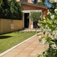 La Casetta con giardino privato vicino Cascata delle Marmore、テルニのホテル