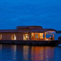 Abad Premium House Boat、クマラコムのホテル