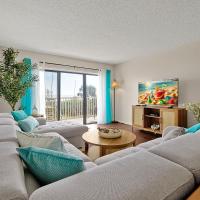 Stunning Beachfront Apartment Near Cocoa Beach Pier, hotell i Cocoa Beach