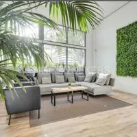Apartment close Barcelona - Rentals Badalona Beach - Free Parking, hôtel à Badalona