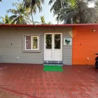 VEMI Homestay, hotel em Honāvar