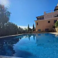 Tala Hills Sea View Apartment, Tala Village, Paphos, hotel a Tala