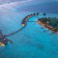 Adaaran Club Rannalhi - All Inclusive - 45 Minutes away from Male by Speedboat, hotel en Maadhoo