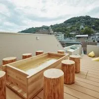 b local MitO Onomichi - Sauna & Scenic 3-Story Stay, hotel a Kaneyoshi