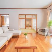 Powder Darl 1 -5 mins drive to ski field-, hotel en Furano