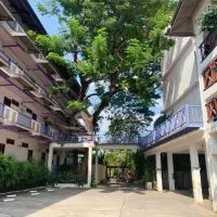 โรงแรมบ้านแก้ว เรือนขวัญ, hotel v destinácii Si Sa Ket