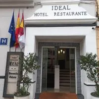 Hotel Ideal, viešbutis mieste Viljarobledas