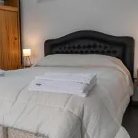 Las Violetas, hotel a Luján
