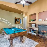 Cozy 4BR Near Ski Resort - Firepit & Pool Table, hotel poblíž Letiště Flagstaff Pulliam    - FLG, Flagstaff