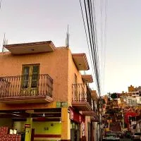 Apartamentos en el centro con vistas a la iglesia y al andador, hotel v destinaci Calvillo