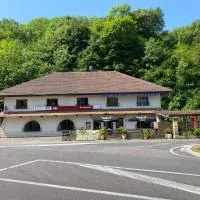 Auberge de la Source, отель в городе Chazey-Bons