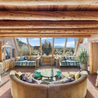 Earthship in Taos - A Sustainable Desert Sanctuary, Hotel in der Nähe vom Flughafen Taos Regional Airport - TSM, Taos Regional