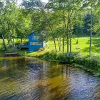 In the clouds your cozy- lake house, hotel u gradu Swan Lake