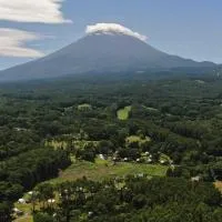 グランピングヴィレッジ富士河口湖、鳴沢村のホテル