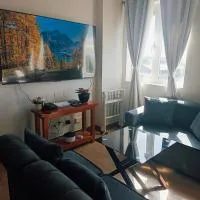Happy Stays D - 300mbps - 65"TV NetFlix, Disney - Washer, hôtel à Trece Martires