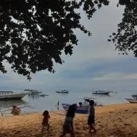 Bunaken Blesshi Guest House, hotel v mestu Bunaken