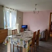 Joli appartement 4 personnes à la campagne，Villars-sous-Dampjoux的飯店
