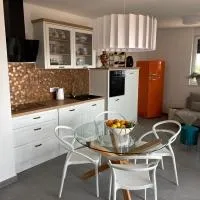 Clear Water Apartment - Seaside, hotelli kohteessa Mandre