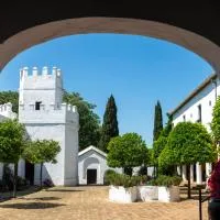 Hospedium hotel Cortijo Torre De La Reina, hotelli kohteessa Torre de la Reina