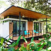 Casita Jungle Nest, 5 minutes drive to Playa Linda, 15 to Dominical, Wifi Starlink, готель у місті Matapalo