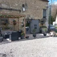 maison calme et campagne, hotel v mestu Le Pin-la-Garenne