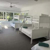 Mollymook- Walk to Beach, Surf, Golf Course & Club, hotel v destinaci Mollymook