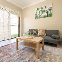 2 bedrooms Entire Granny Flat in Werrington, Hotel in Werrington