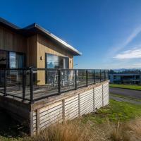 Contemporary Home with Ocean and Mountain Views, hotel poblíž Letiště Kaikoura - KBZ, Kaikoura
