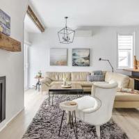 Deluxe Loft - Amazing Terrace with Stunning Water View, hotel near Smiths Falls-Montague Airport - YSH, Perth