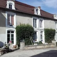 Chambres d'hotes la Fromagerie du Relais Postal Royal, hotel v destinaci Colombey-les-deux-Églises