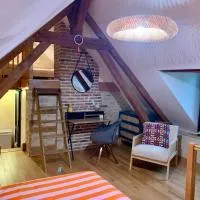 Gîte de la Saussaie - Au four & au moulin, Hotel in Moncé-en-Saosnois