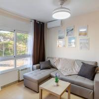 Lloret de Mar Coastal Retreat Just Steps from the Beach, отель в Льорет-де-Маре