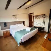 Hostal Legaz, hotel en Funes