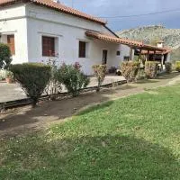 Aggelos Guest House, hotel em Orchomenós
