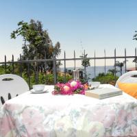 Charming House in Maratea, Sea & Mountain Views, Hotel in Maratea