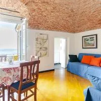 Sea View Suite - Sleeps 3 - Free Parking, hotel in Cervo