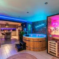 Loft SPA privatif 2-4 pers - Jacuzzi & Sauna près de Strasbourg, hotel en Herrlisheim