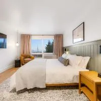 Harbor Views 2 - Walkable in the Heart of Auke Bay, hotel in Mendenhaven